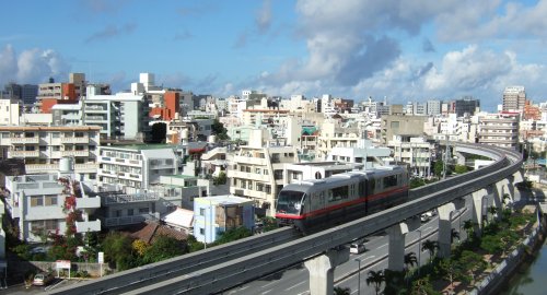 那覇市内「S-Style国際通り」から見た街の眺め